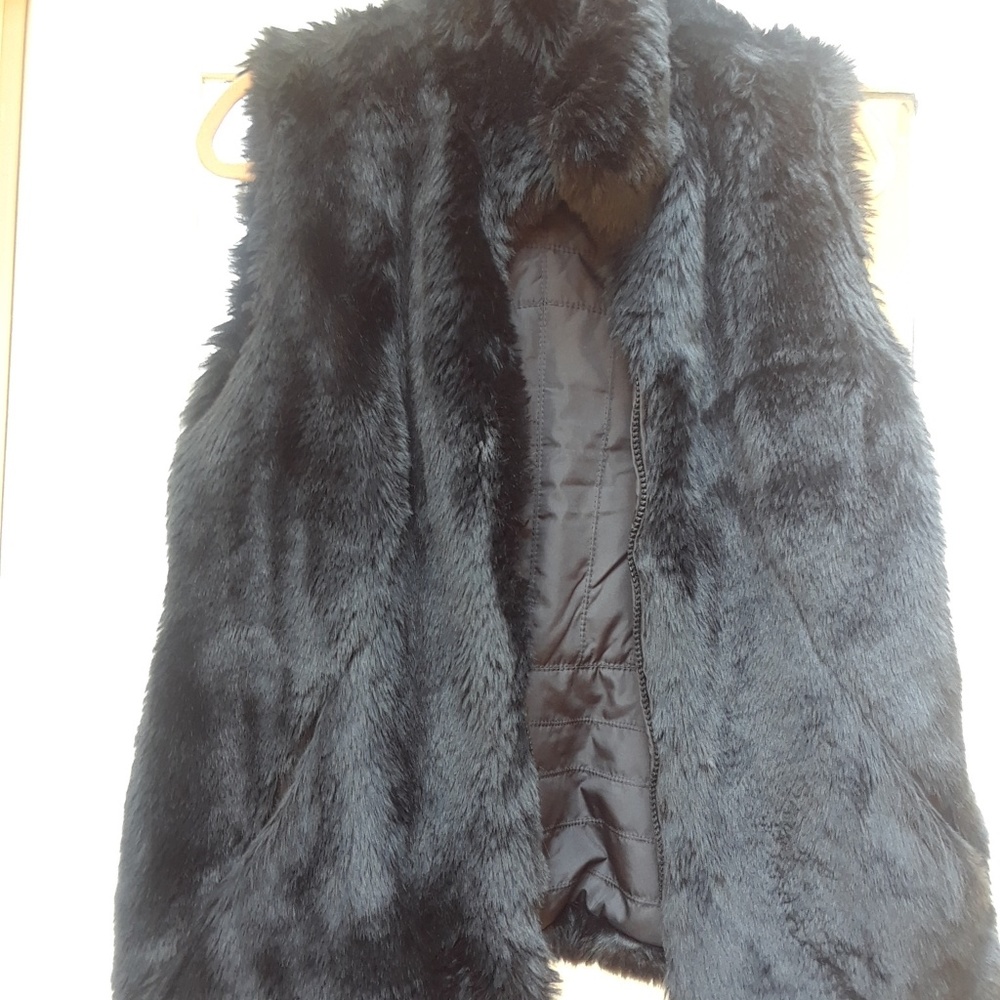 Fur vest